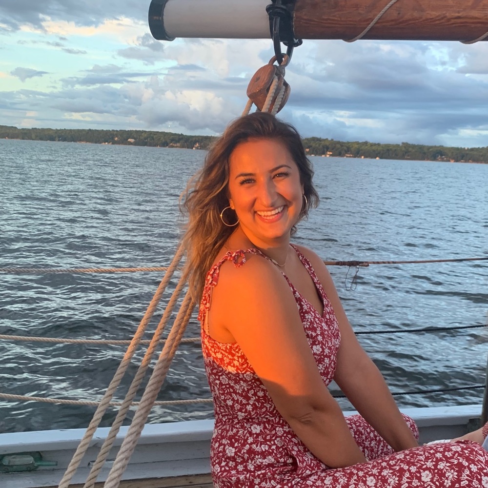 Meet your Posher, Antonela